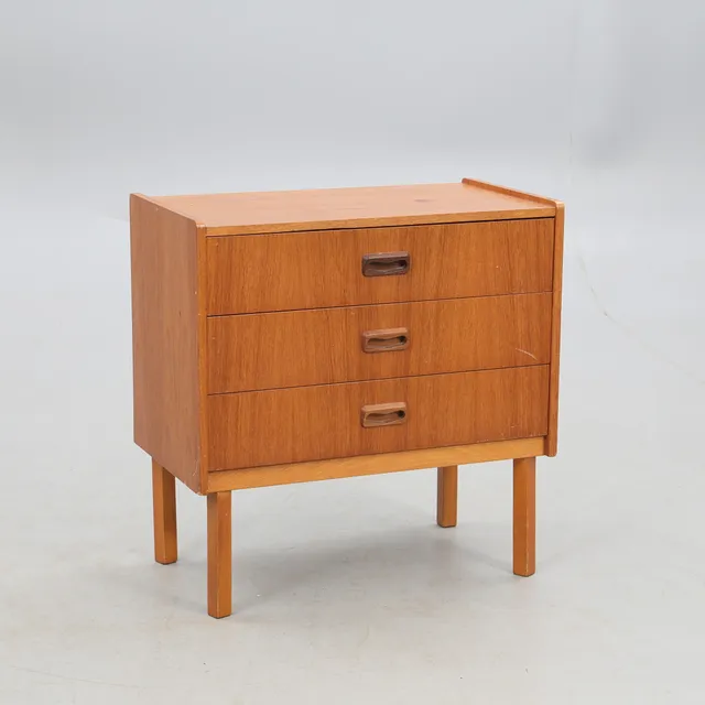 BYRÅ, teak, 3 lådor, 1900-talets mitt.