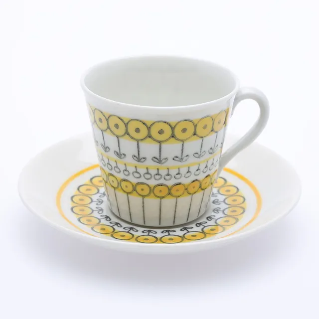 BERIT TERNELL. KAFFEKOPP MED FAT, porslin, "Furuvik", Gefle, 1950-tal.