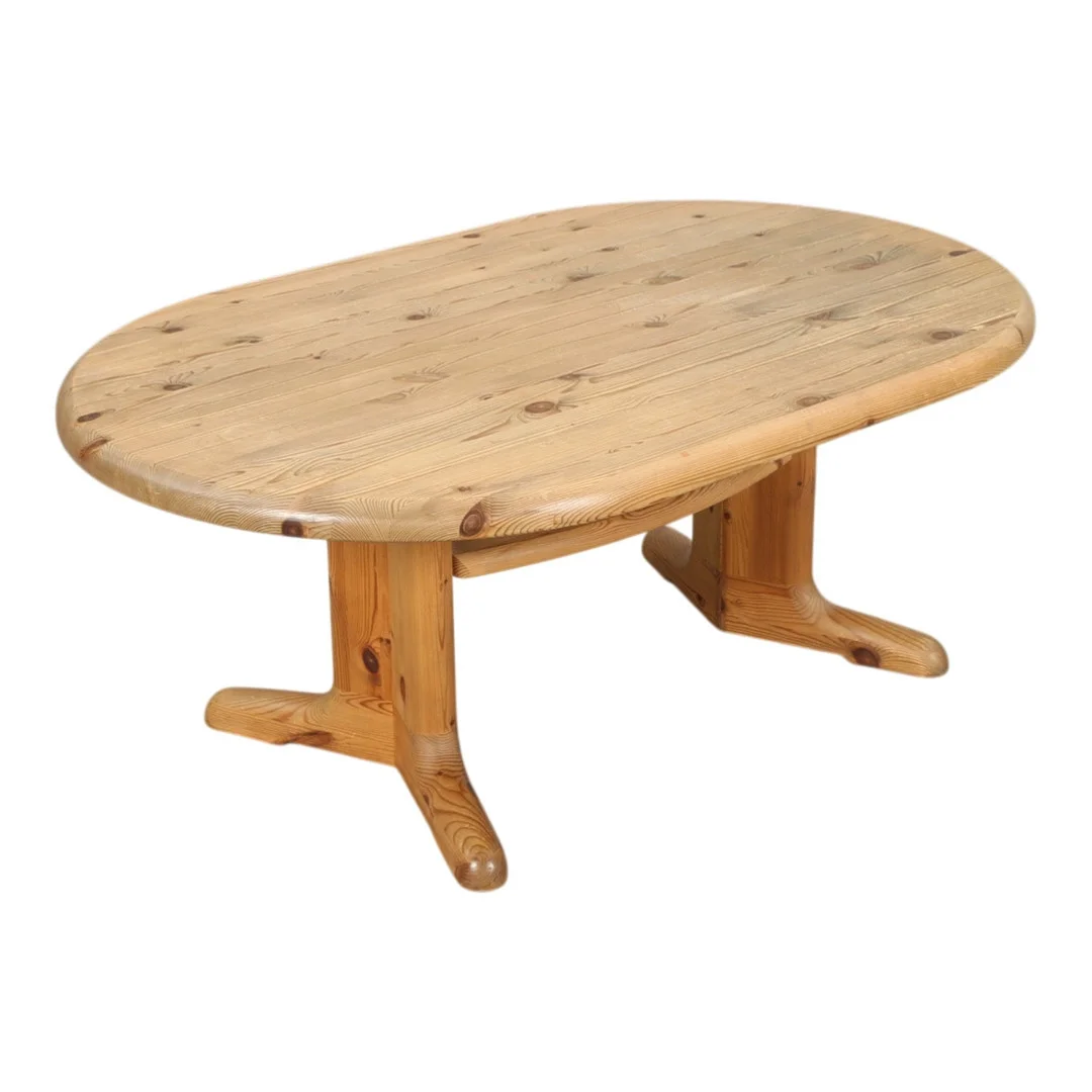 SKANDINAVISK DESIGN. Ovalt sofabord af massivt fyrretræ, 1970-1980'erne. — Dining tables — Bidstrup Auktioner