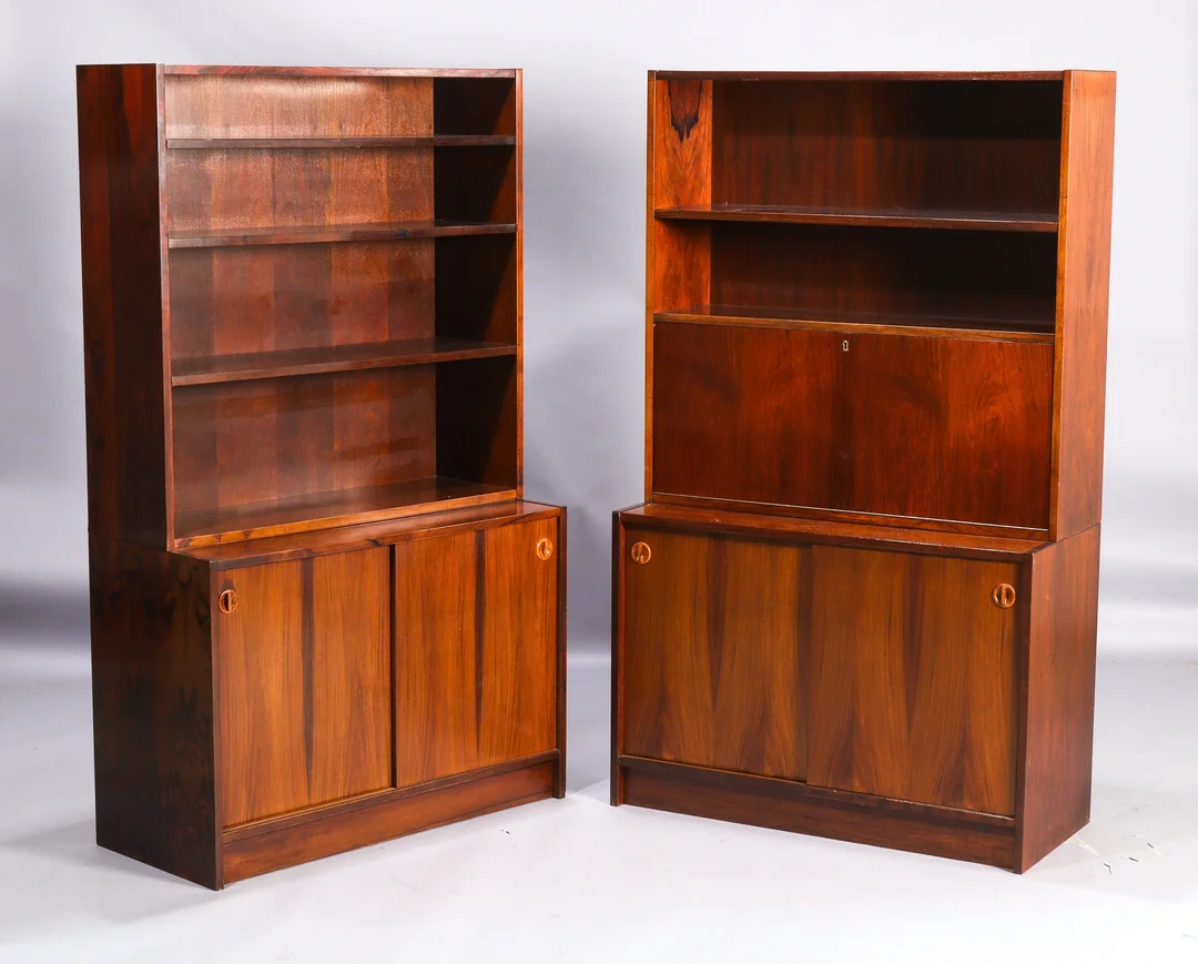 Danish furniture manufacturer, bookcase, rosewood, 1960s (4) — Furniture/Cabinets, chests of drawers — Lauritz