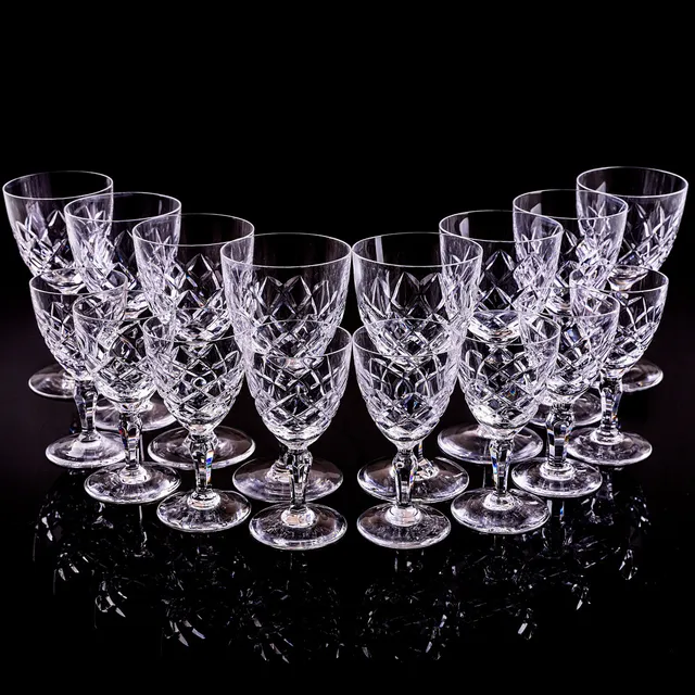 GUNNAR CYRÉN. Glas, 16 delar, "Karolina", Orrefors.