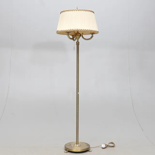 GOLVLAMPA, 1900-talets mitt.