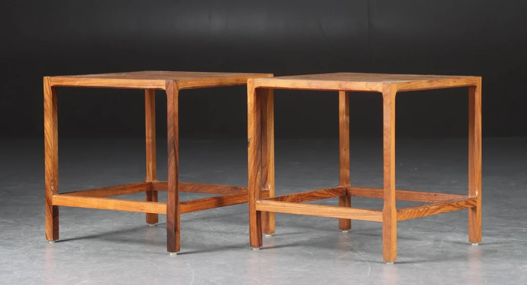 Aksel Kjersgaard. Par side-/lampebord af palisander, 1960'erne (2) — Furniture/Coffee tables, occasional tables — Lauritz