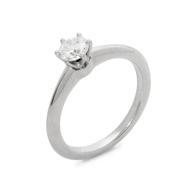 TIFFANY & CO. The Tiffany® Setting"-forlovelsesring af platin (solitairering) med en brillant-slebet diamant på 0,38 carat.