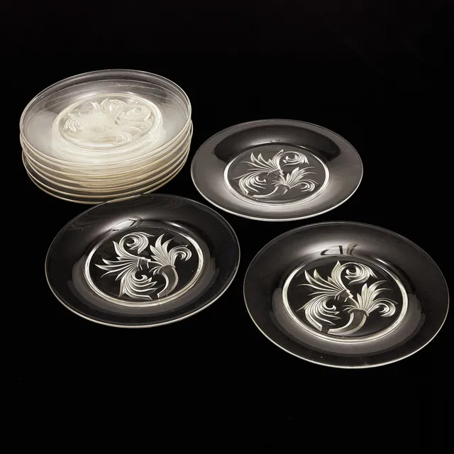 EDVIN OLLERS. Dessertassietter, 10 st., klar och matterad glasmassa, Elme glasbruk, 1920/30-tal, Art Deco.
