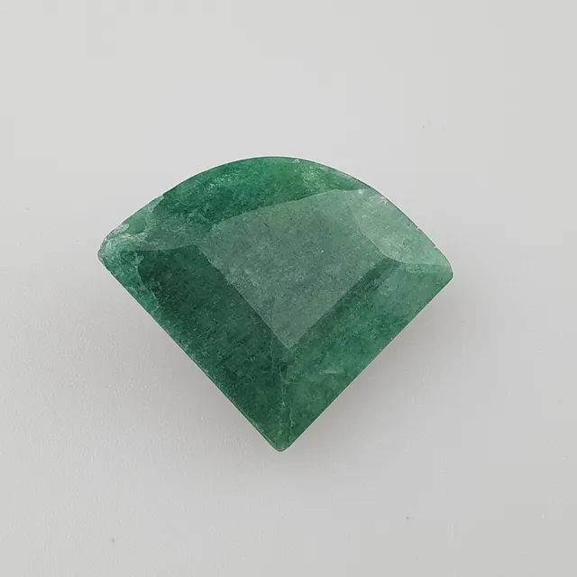 - LOSER SMARAGD - 39 ct., grün (gefärbt).