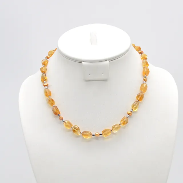 COLLIER AUS CITRIN NUGGETS, HÄMATIT- UND FLUSSPERLEN, HANDGEMACHT, VINTAGE.