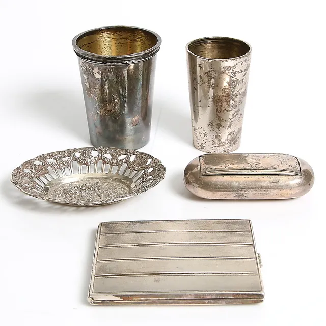 PARTI SILVER, 5 delar, bl.a. snusdosa, CJ Häggström, Visby, 1902. Vikt 329 gram.