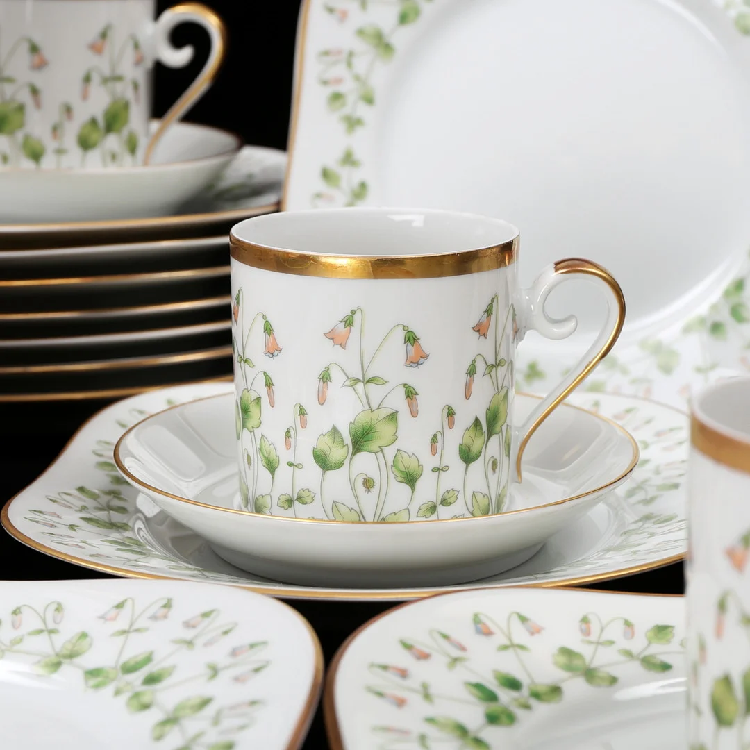 KAFFESERVIS, 38 delar, porslin, "Linnea Borealis", Hackefors. — European — Växjö Auktionskammare