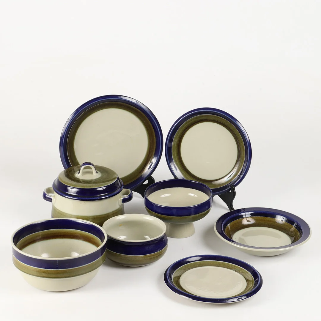 MARIANNE WESTMAN. Matservis, 50 delar, "Elisabeth", stengods, Rörstrand. — Tableware — Helsingborgs Auktionskammare
