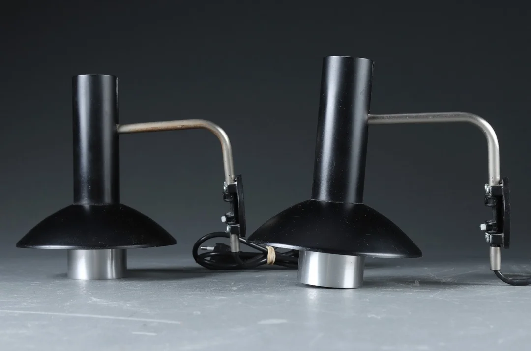 Louis Poulsen. Væglamper model 'Louise' (2) — Lamps and lighting/Wall lighting — Lauritz