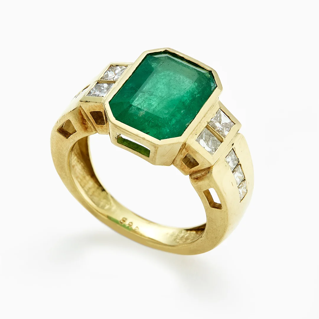 Ring med smaragd og diamanter — Ring med smaragd og diamanter — Smykker/Smykker — Blomqvist