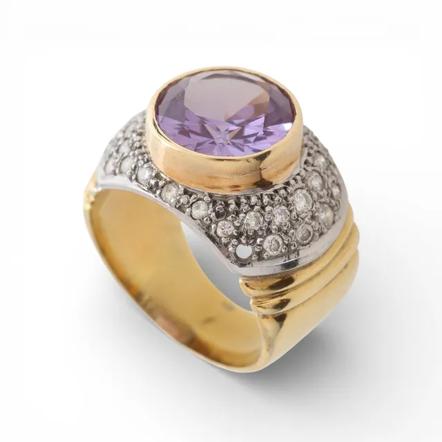 Ring with diamonds pavé and gemstones.