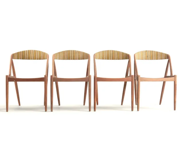 KAI KRISTIANSEN. Sæt på fire spisestole med stel af teak, kopstykke betrukket med stribet uld. Formgivet i 1956. Fremstillet hos Schou Andersen Møbelfabrik, model '31' (4).