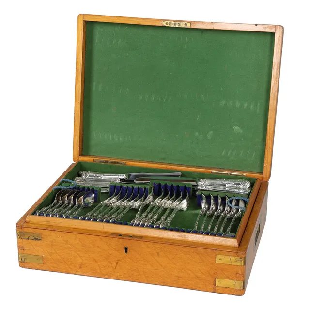 A VICTORIAN AND LATER KING'S PATTERN SILVER PART CANTEEN.