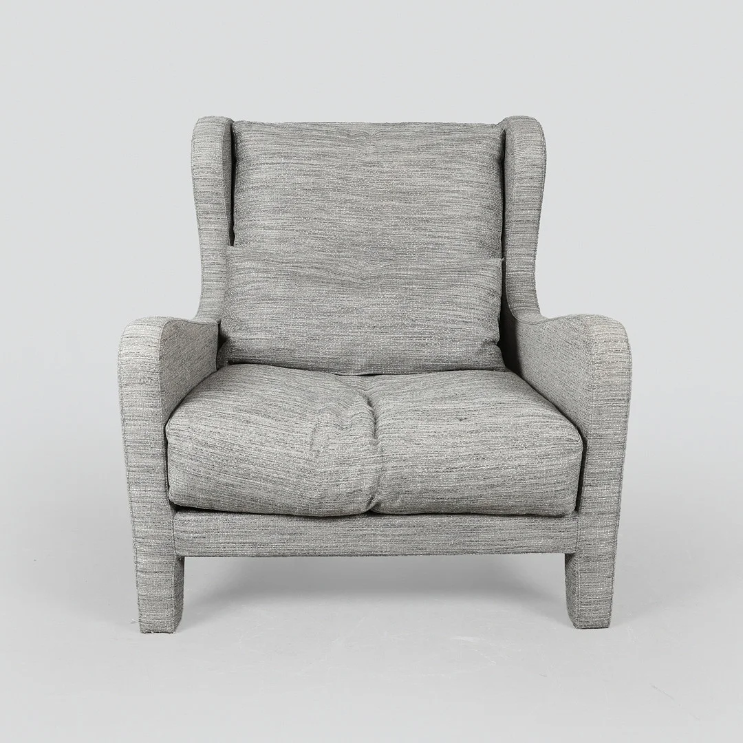 MERIDIANI. Lænestol betrukket med grå uld. — Sofas & Seatings — Bidstrup Auktioner