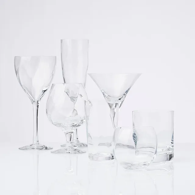 BERTIL VALLIEN. "Chateau", 46 glasservisdelar, Kosta Boda.