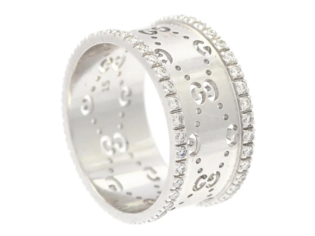 GUCCI, ring, Icon twirl, 18K vitguld, 74 briljantslipade diamanter ca 0,74 ctv, ca TW/VS, stl 17,5 mm, vikt 6, g, originaletui. — Smycken/Ring — Kaplans