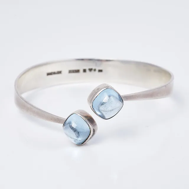 ARMBAND, silver, cabochonslipade syntetiska spineler, Gussi, Malmö, 1966.