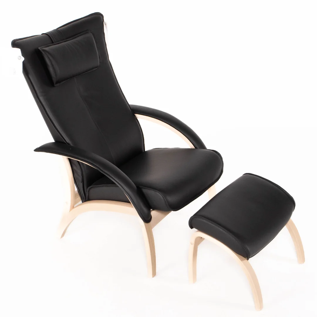 549. Brunstad. Armchair model Delta Harmony with footstool (2) — Furniture/Lounge chairs — Lauritz