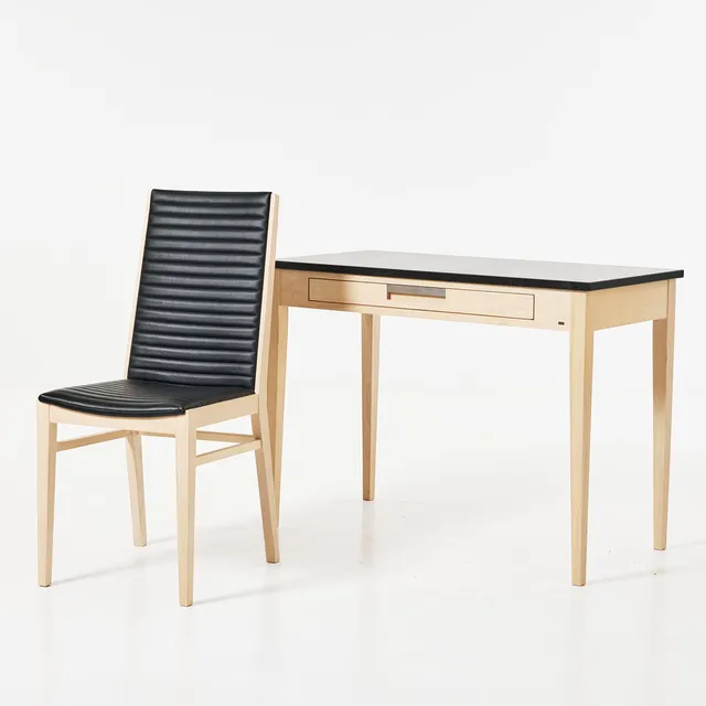 KRISTIAN ERIKSSON. "Ala" och "Lauter" skrivbord och stol, GAD (Gute Art Design), björk, låda i sargen med beslag i rostfritt stål, bordsskiva i sten, stolen med stoppad sits och klädsel i svart läder, skyltmärkningar.