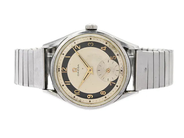 OMEGA, herrur, 36 mm, Cal 266, Serie nr. 14328053, Ref nr. CK 2791, Boett nr. 2791-4, stål, manuell, plexiglas, liten sekundvisare, skadad urtavla, defekt (akut servicebehov), ca 1955, metallänk ej original.
