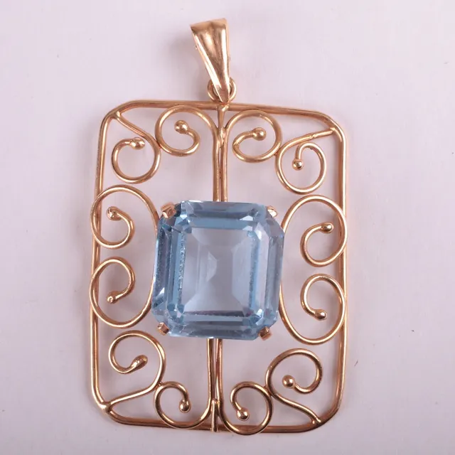 HÄNGE, 18k guld med akvamarin, 1947.