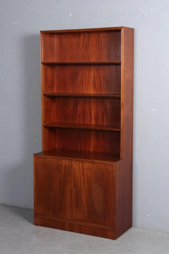 Frits Henningsen Shelving - mahogany. — Furniture/Cabinets, chests of drawers — Lauritz
