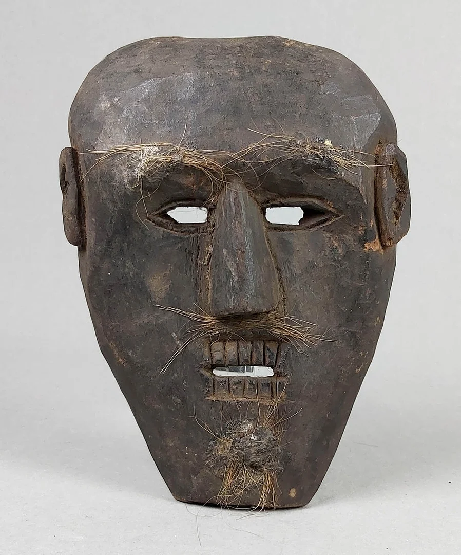 AFRIKANISCHE MASKE. — Sculptures & Bronzes — Auktionshaus Bossard
