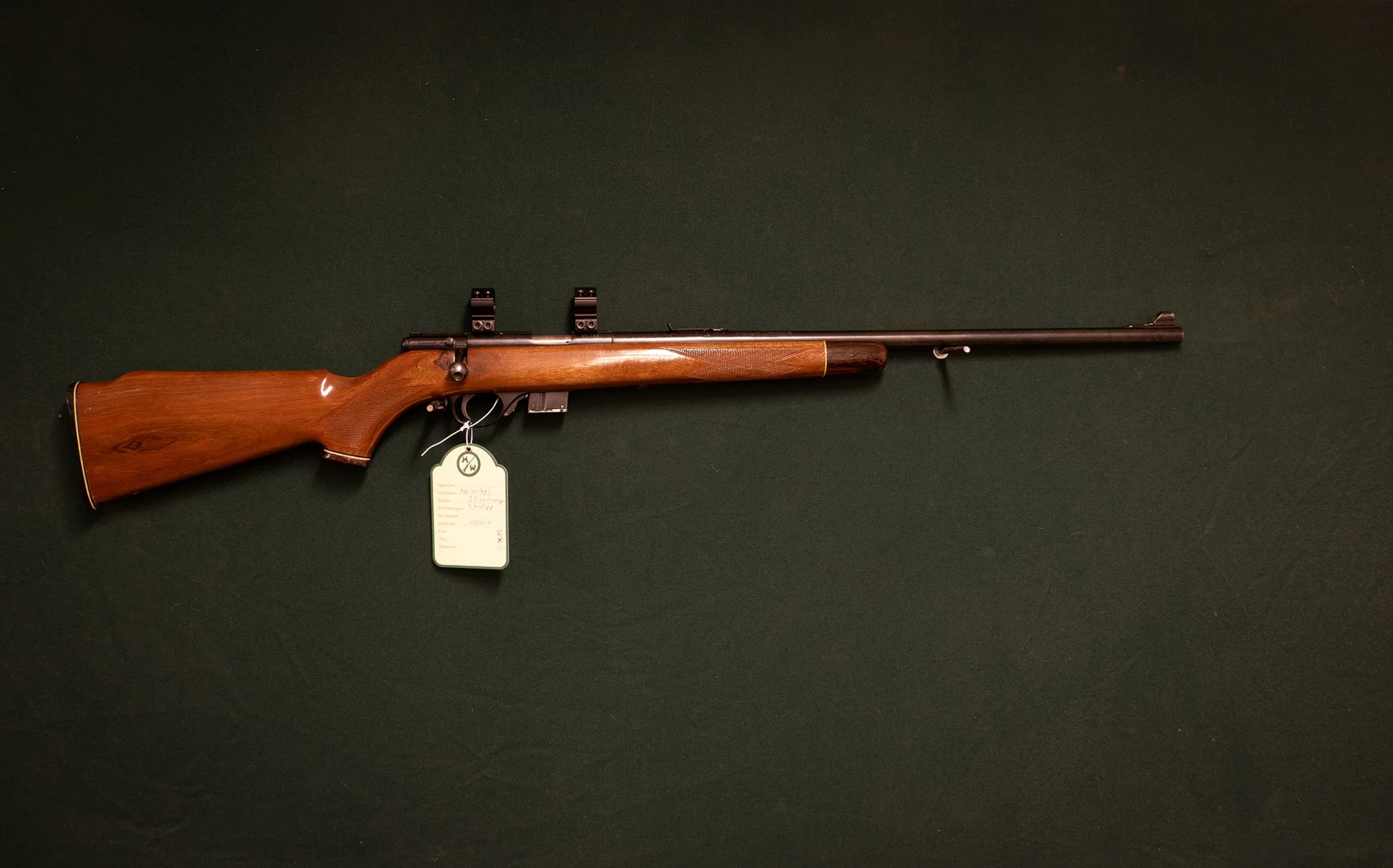 Bingham model 15 kaliber 22magnum tillv.nr. 371068. — Rifles — Mauritz Widforss