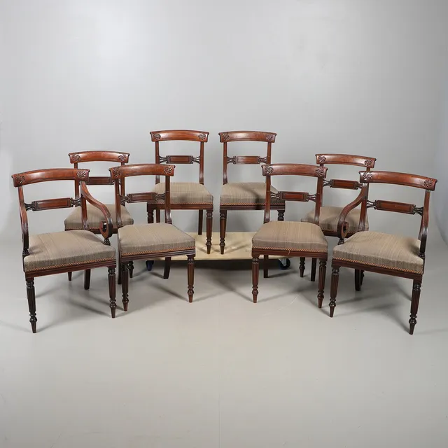 A SET OF GOOD EIGHT WILLIAM IV MAHOGANY BAR BACK DINING CHAIRS.