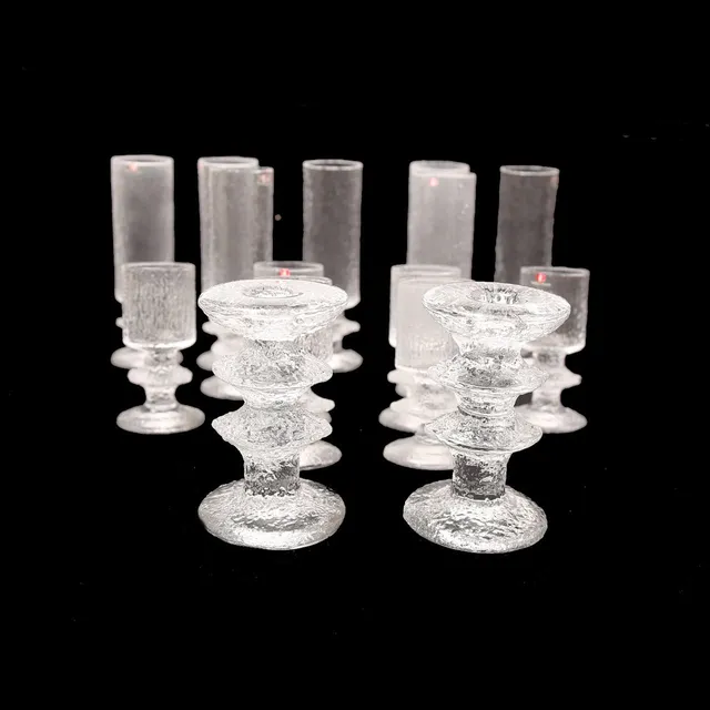 TIMO SARPANEVA. Champagneglas,"Senator" 7 st,, starkvinsglas 6 st samt 2 ljusstakar "Festivo" 1960/70-tal, Iittala, Finland.