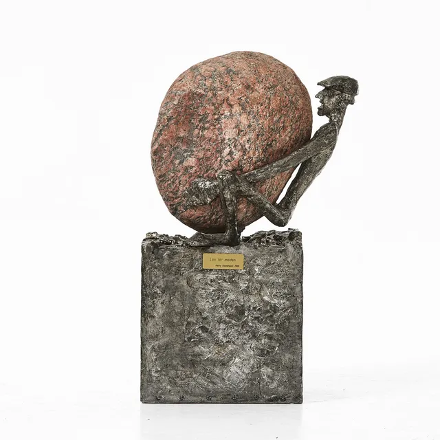 HENRY GUSTAFSSON. skulptur, "Lyftet", sten och järn.