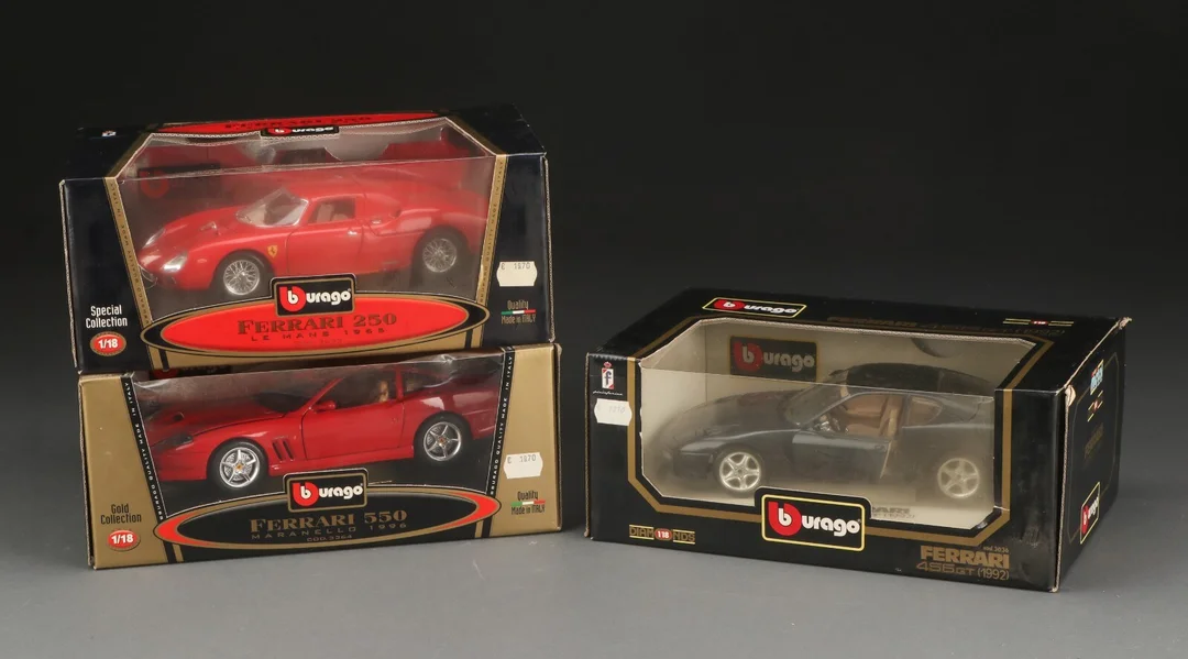 Burago. Tre ferrari modelbiler i original emballage — Hobby and collectibles/Collectibles — Lauritz