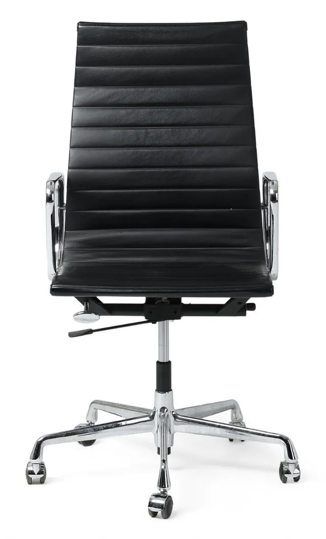 “Aluminium Group ”. An office chair with chromed aluminium frame. Seat and back upholstered with black leather. Model EA 119. Manufactured and marked by Vitra.
