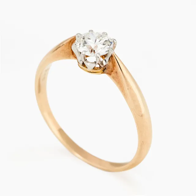 Ring med en old-cut diamant — Ring med en old-cut diamant