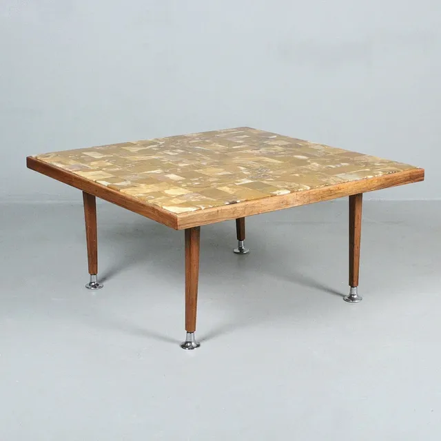 Mid-Century Couchtisch mit Mosaiksteinen aus Onyx-Marmor der 1970er.