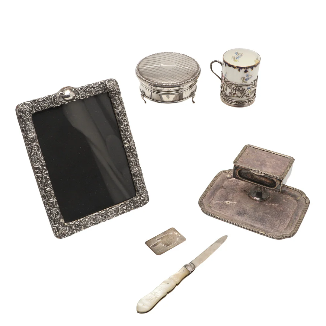 ASSORTED SILVER AND PLATED ITEMS. — Silver — Lawrences Auctioneers