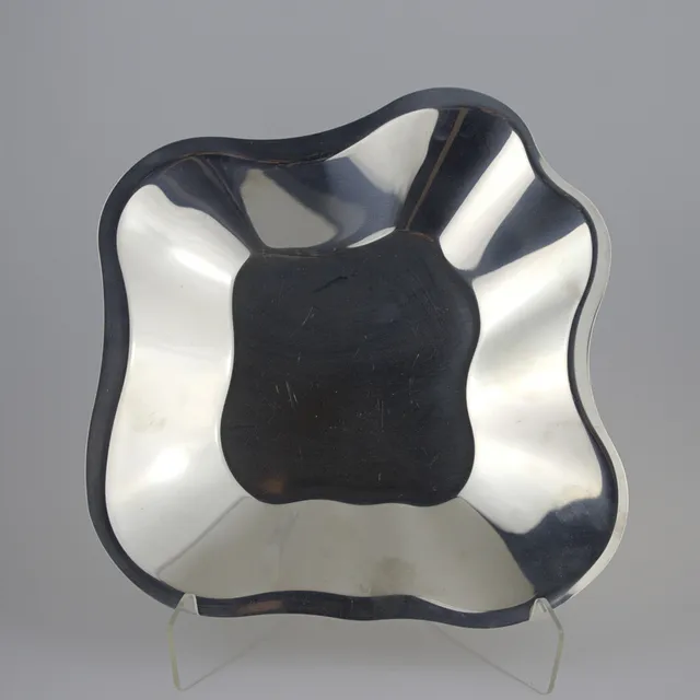 ALVAR AALTO. Fat, rostfritt stål, Iittala, Finland.