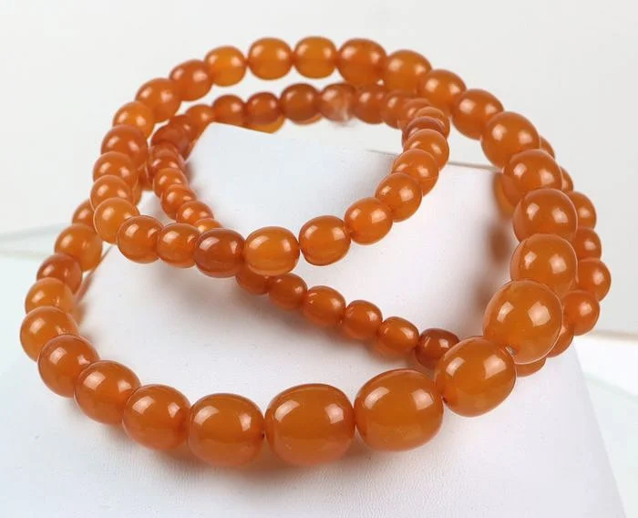 Antikes Bernstein Bakelit - Collier. — Necklace — Auktionshaus Bossard