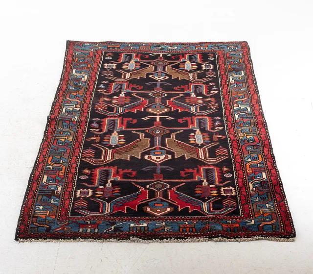 MATTA, handknuten orient ca 220 x 135 cm.