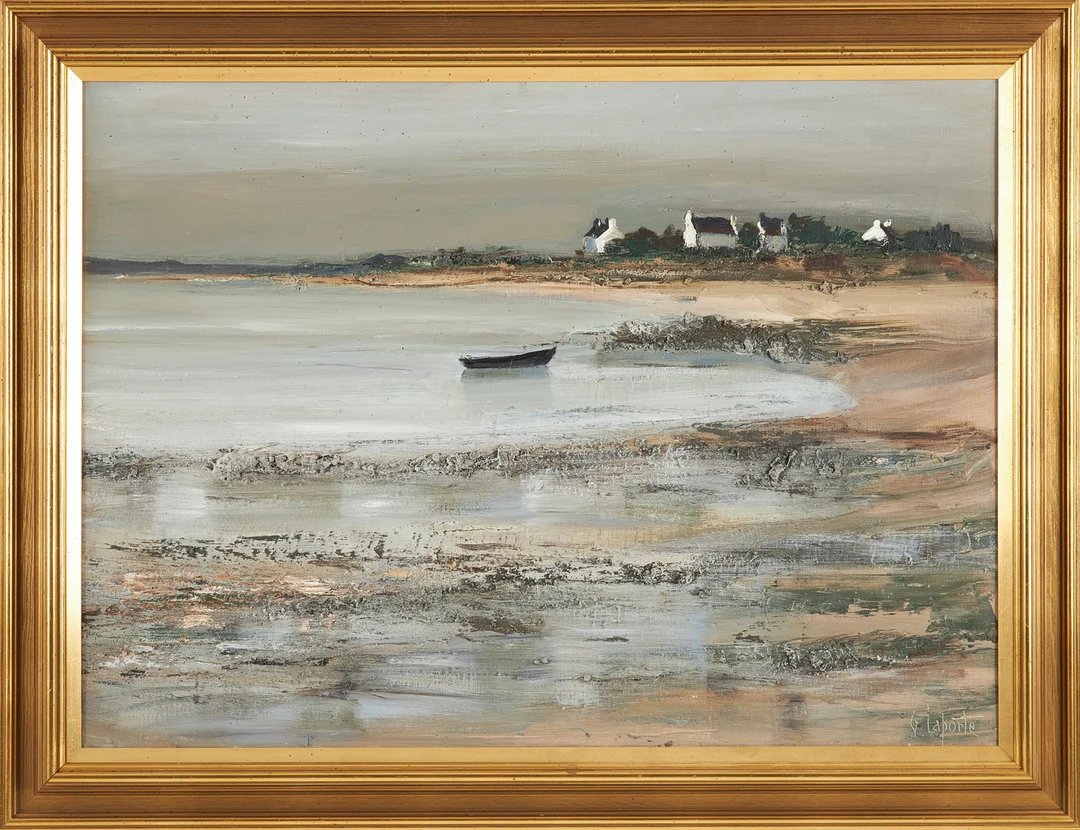 GEORGES LAPORTE (FRANRIKE, 1926-2000). Kustmotiv med bodar, olja på duk, signerad. — Paintings — Stockholms Auktionsverk Sickla