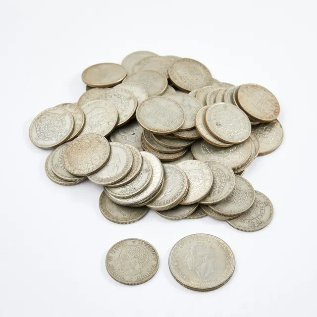 SILVERMYNT, 74 st, 1 och 2 kronor silverhalt 40%.