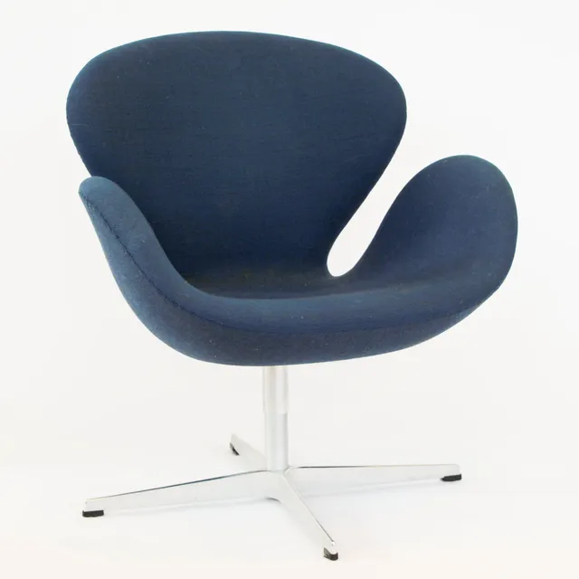 Arne Jacobsen. 'The Swan'. Armchair