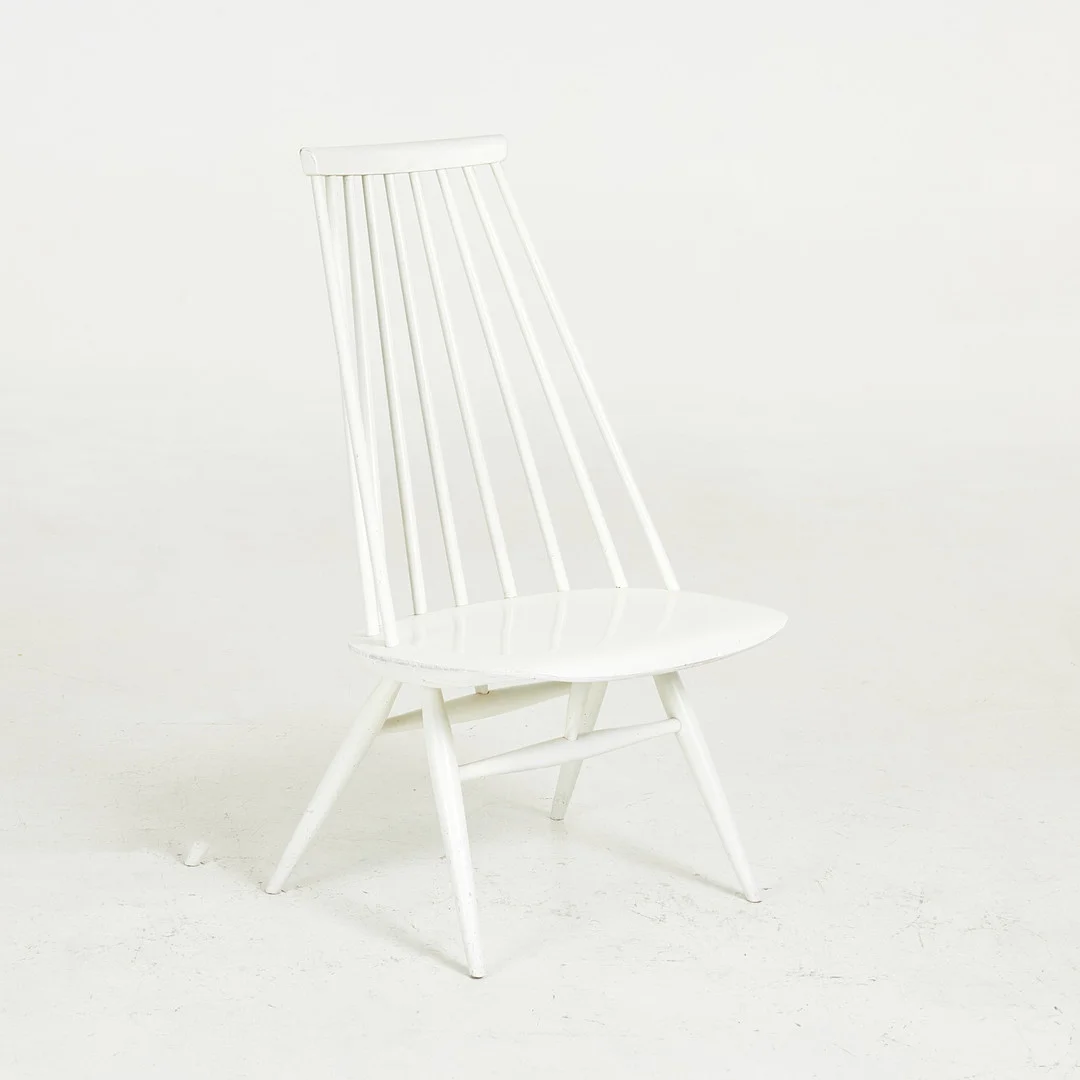 ILMARI TAPIOVAARA. Stol, "Mademoiselle", vitlaserad, undertill märkt, Edsbyverken, 1900-talets mitt. — Armchairs & Chairs — Stockholms Auktionsverk Sickla