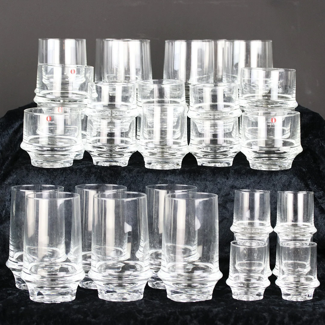 TAPIO WIRKKALA. Glasservis, 31 delar, "Marksi", Iittala, Finland. — Tableware — Höganäs Auktionsverk