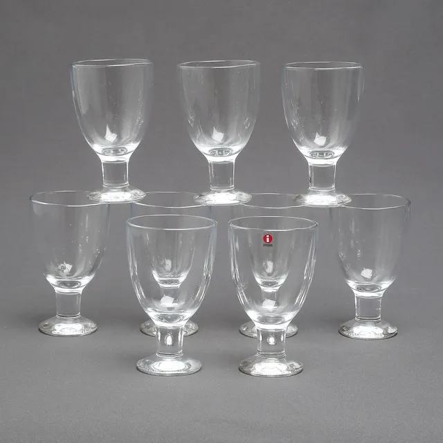 KERTTU NURMINEN. Vinglas, 9 st, "Verna", Iittala, Finland.