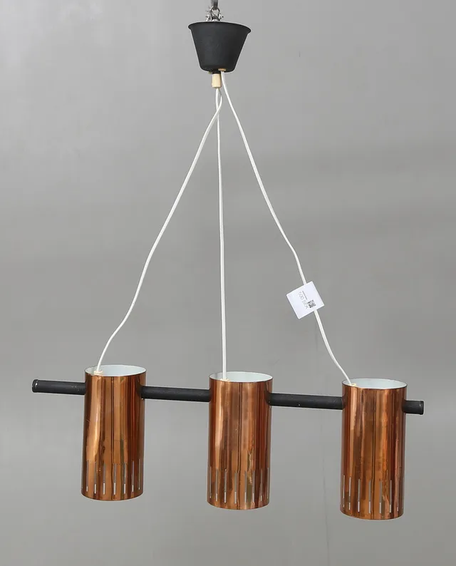 TAKLAMPA, 1900-talets andra hälft, längd ca. 61 cm.