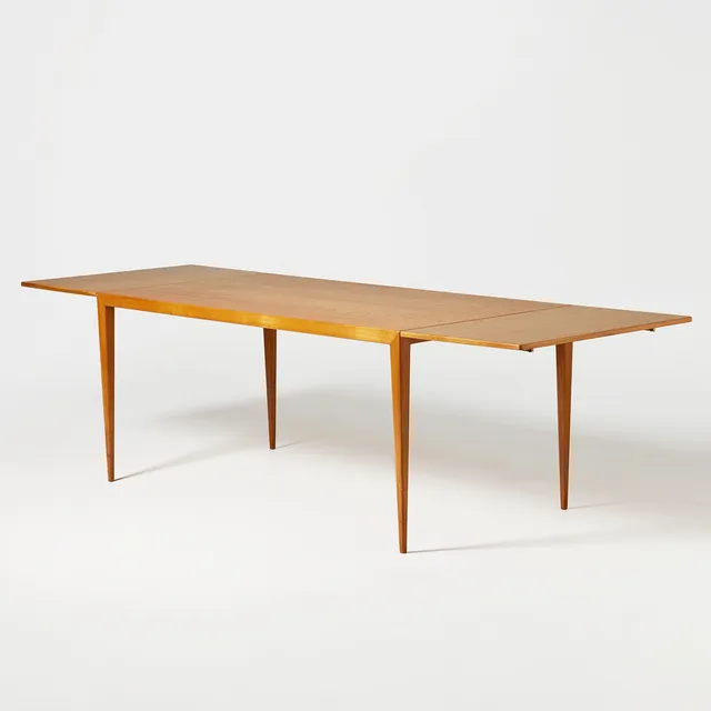 BRUNO MATHSSON. Biblioteksbord, Firma Karl Mathsson, Värnamo 1941, snickarmästare Eric Gustafsson, sannolikt specialbeställd variant av modell som tillverkades på beställning under 1930/40-tal, formgiven 1936.