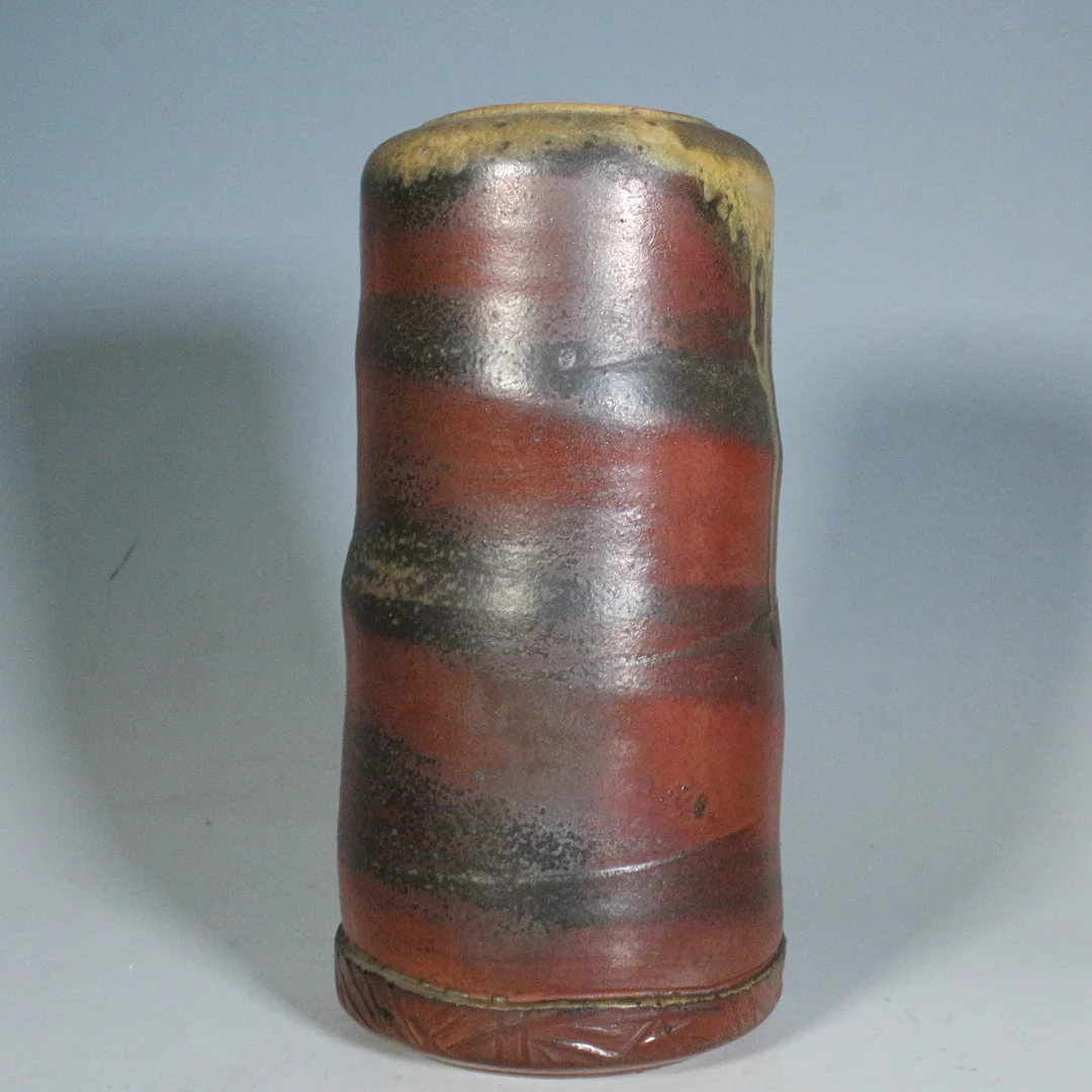 HORST KERSTAN (1941-2005). Zylinderförmige Vase , Keramik, signiert, (1993). — European — Stockholms Auktionsverk Düsseldorf/Neuss